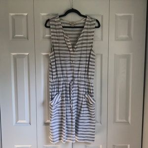 Sleeveless dress, navy and white
